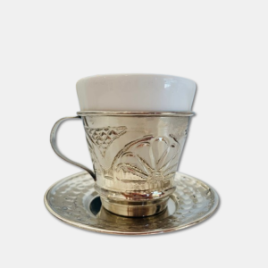 Tasse & sous-tasse à café ciselé en cuivre