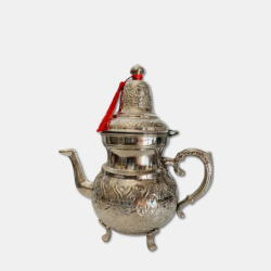 Théière Orientale en cuivre ciselé